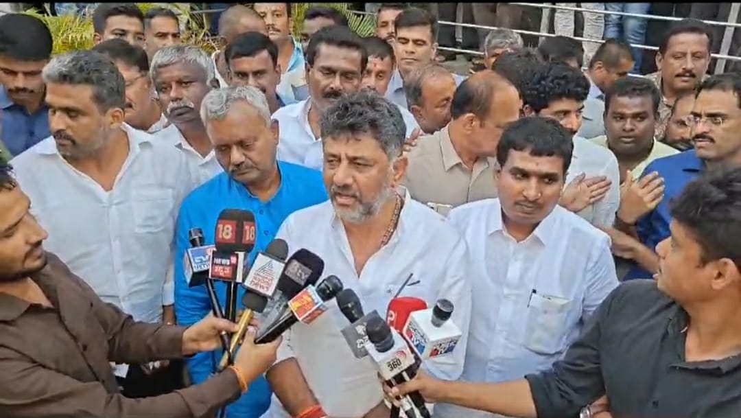 'ನವರಂಗಿ ನಾರಾಯಣ': ಡಿ.ಕೆ. ಶಿವಕುಮಾರ್ ಲೇವಡಿ