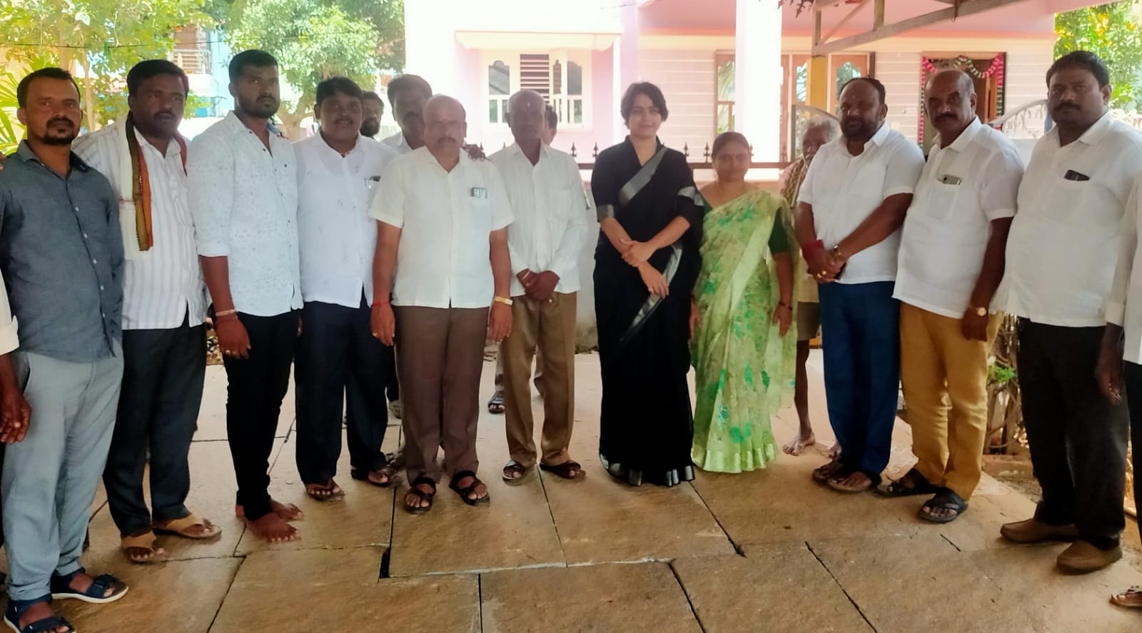 ಭಕ್ತಿ-ಶ್ರದ್ಧೆಯ ಮೂಲಕ ಮನಸ್ಸಿಗೆ ನೆಮ್ಮದಿ : ಪ್ರತಿಭಾ ಶರತ್‌ಬಚ್ಚೇಗೌಡ