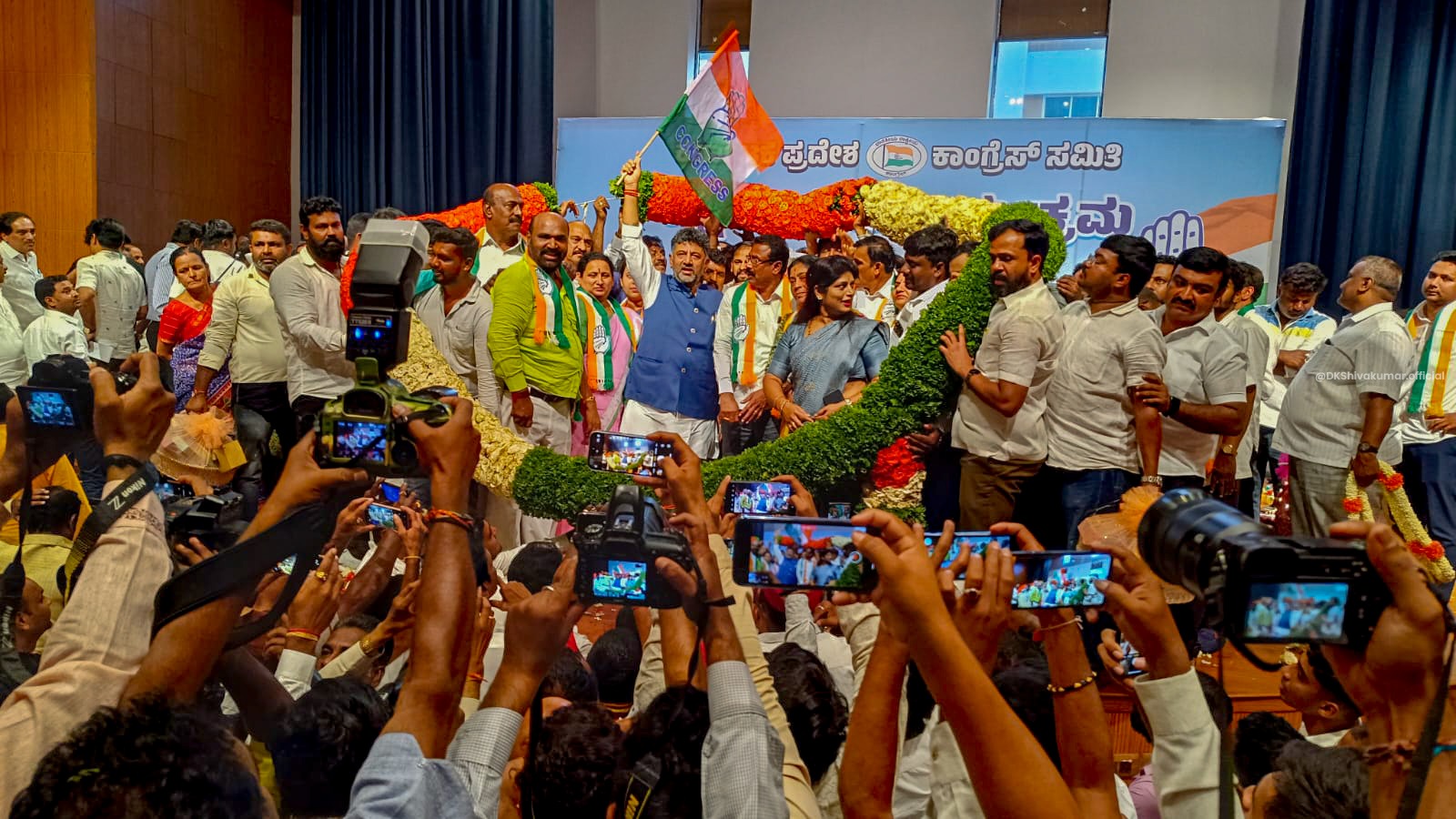 ತಮ್ಮ ಸರ್ಕಾರ ಉರುಳಿಸಿದವರ ಜೊತೆ ಎಚ್‌ಡಿಕೆ ಕೈಜೋಡಿಸಿದ್ದಾರೆ