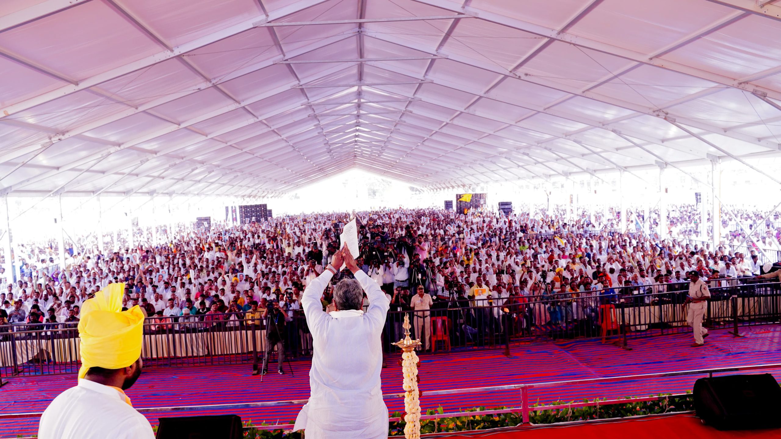 ಜಿಲ್ಲಾ ಕ್ರೀಡಾ ಮೈದಾನದಲ್ಲಿ ನಡೆದ ಶೆಫರ್ಡ್ ಇಂಡಿಯಾ ಇಂಟರ್ ನ್ಯಾಷನಲ್ ನ 9ನೇ ರಾಷ್ಟ್ರೀಯ ಸಮಾವೇಷದಲ್ಲಿ ಮುಖ್ಯಮಂತ್ರಿ ಸಿದ್ದರಾಮಯ್ಯ ಭಾಗಿ