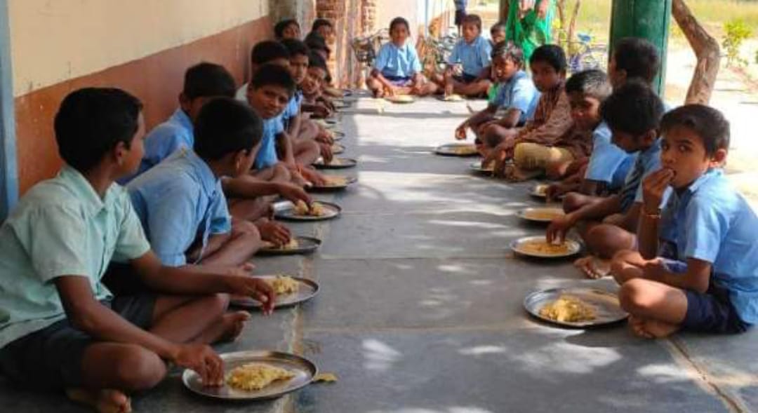ಅ 10 ರಂದು ಬೆಂಗಳೂರಿನಲ್ಲಿ ಬಿಸಿಯೂಟ ನೌಕರರ ಪ್ರತಿಭಟನೆ