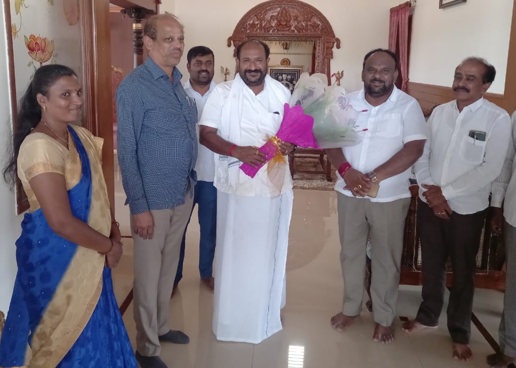 ಬಿ.ವಿ. ರಾಜಶೇಖರ ಗೌಡರಿಗೆ ಅಭಿನಂದನೆ