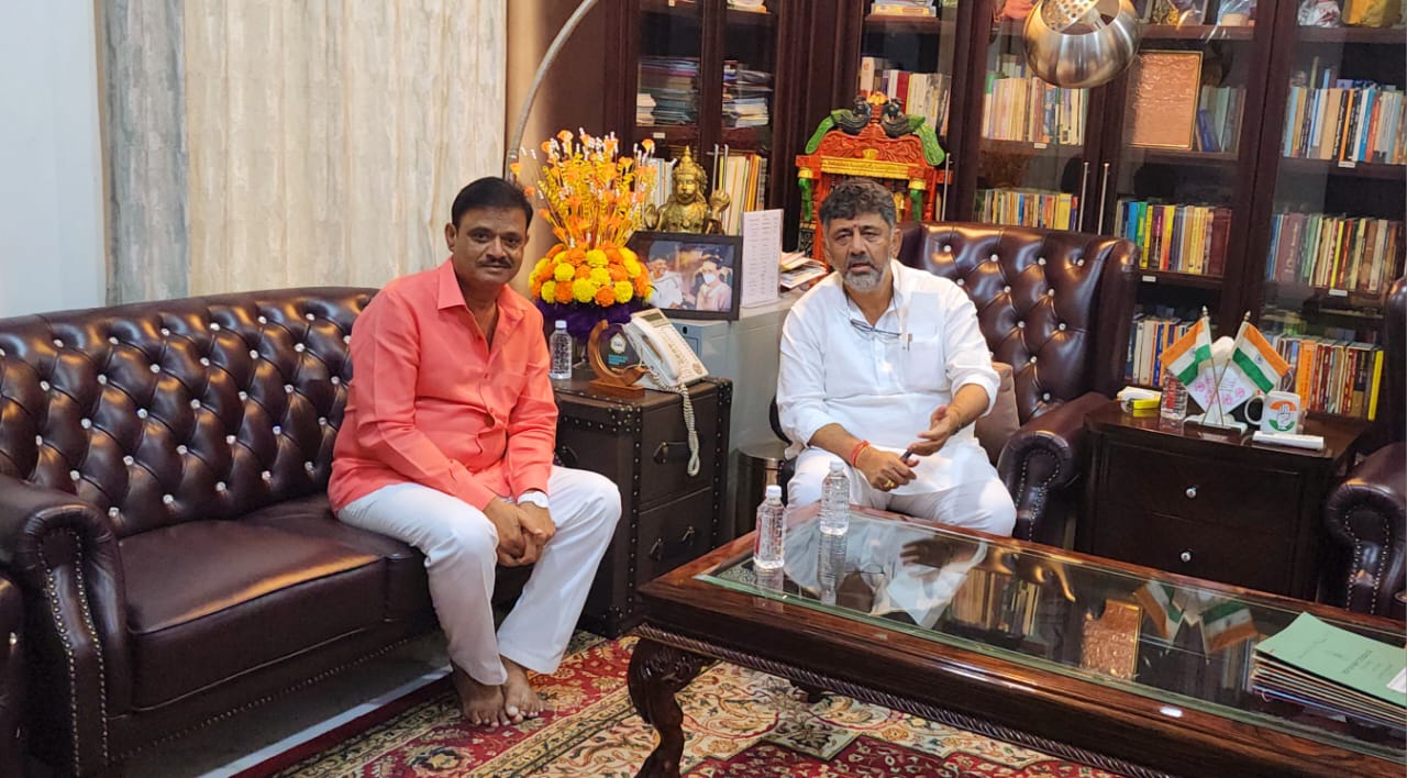 ಅನುದಾನಕ್ಕೆ ಕತ್ತರಿ: ಶಾಸಕ ಮುನಿರತ್ನ ಹೈಡ್ರಾಮಾ