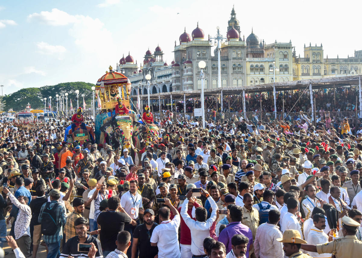 ಅರಮನೆ ಆವರಣದಿಂದ ಬನ್ನಿಮಂಟಪ ತನಕ ಸಾಗಲಿದೆ ಅಂಬಾರಿ