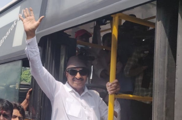 ಪುರುಷರಿಗೂ ಉಚಿತ ಭಾಗ್ಯಕ್ಕಾಗಿ ವಾಟಾಳ್‌ ಪ್ರತಿಭಟನೆ