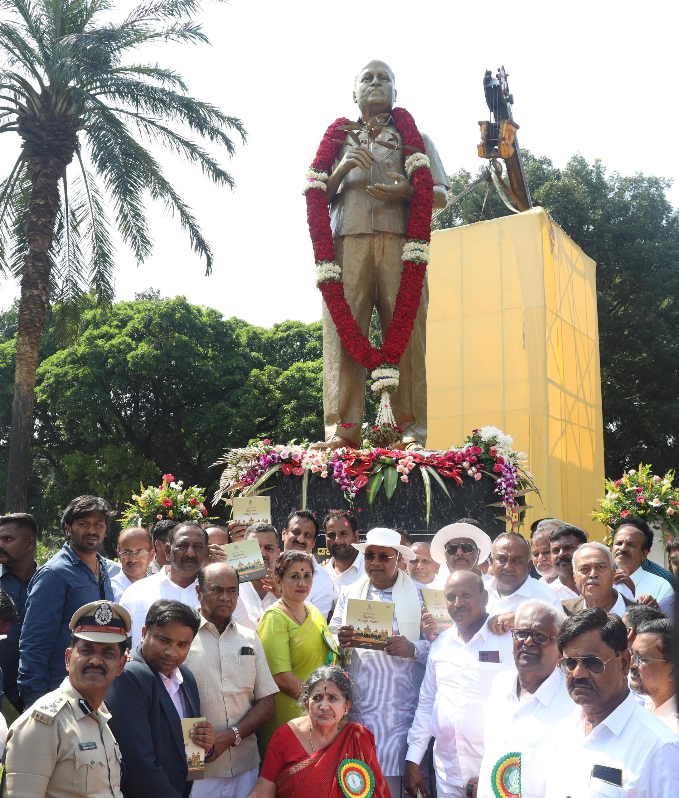 ತೋಟಗಾರಿಕೆ ಪಿತಾಮಹ ಡಾ.ಎಂ.ಮರೀಗೌಡ ಪುತ್ಥಳಿ ಅನಾವರಣ