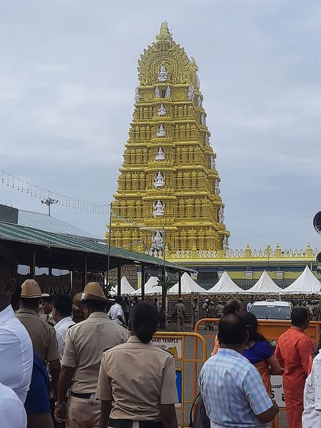 ಚಾಮುಂಡೇಶ್ವರಿ ದರ್ಶನಕ್ಕೆ ನಿರ್ಬಂಧ