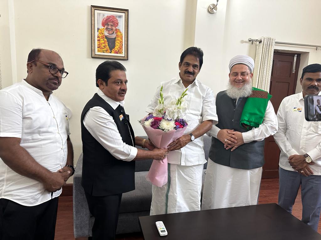 ತೆಲಂಗಾಣ ಚುನಾವಣೆ: ಕೆಸಿವಿ ಜೊತೆ ಜಮೀರ್ ಅಹಮದ್ ಚರ್ಚೆ