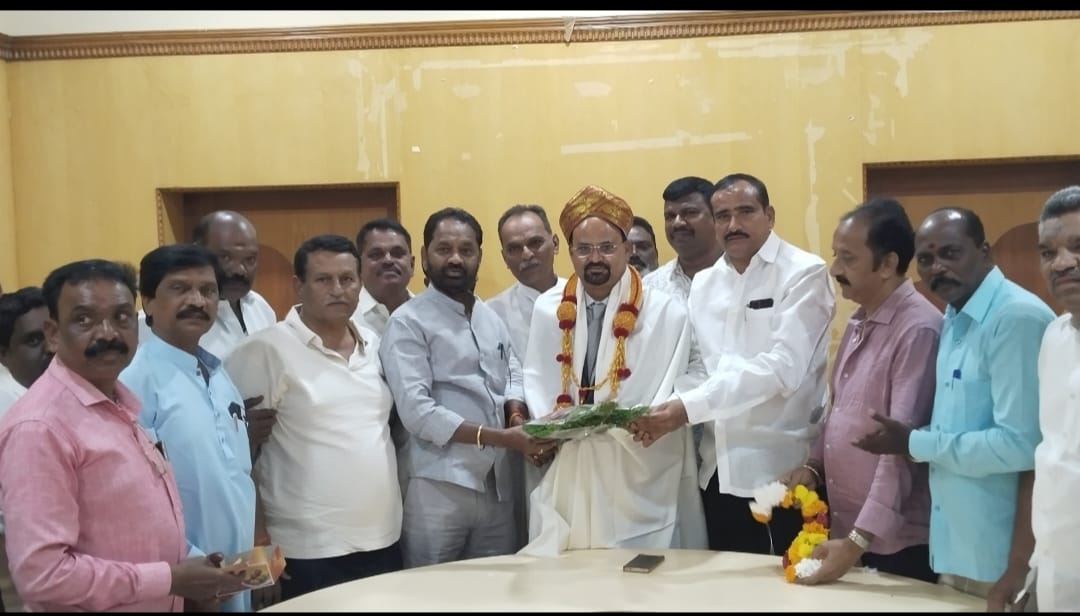 ಮಾಹಿತಿ ಆಯೋಗದ ರಾಜ್ಯ ಆಯುಕ್ತ ಬಿ.ವೆಂಕಟಸಿಂಗ್‌ಗೆ ಸನ್ಮಾಾನ