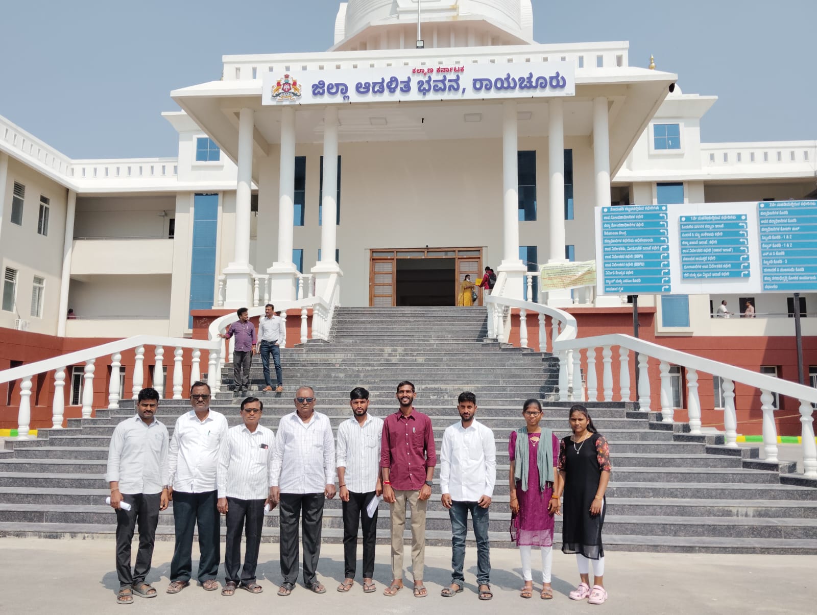ಗಡಿನಾಡ ಕನ್ನಡ ಶಾಲೆ ವಿದ್ಯಾಾರ್ಥಿಗಳ ತಾಂತ್ರಿಿಕ ಸಮಸ್ಯೆೆ ಪರಿಹರಿಸಲು ಆಗ್ರಹ