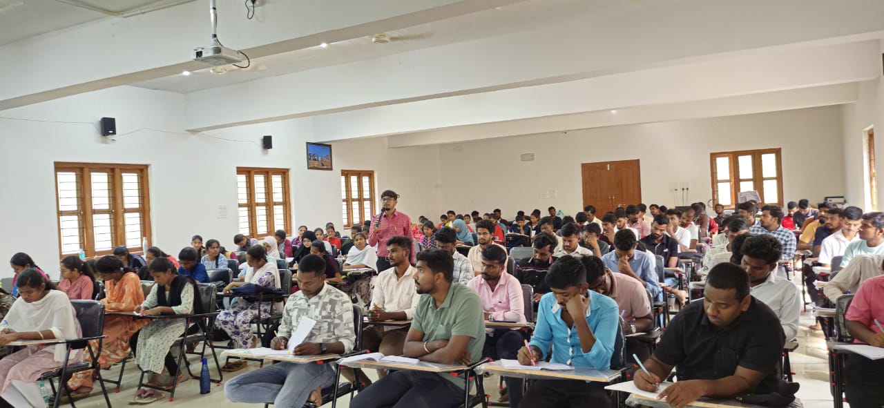 ರಾಯಚೂರು ಜಿಲ್ಲಾಡಳಿತದಿಂದ ಸ್ಪರ್ಧಾತ್ಮಕ ಪರೀಕ್ಷೆಗಳ ಪೂರ್ವಭಾವಿ ತರಬೇತಿಯ ತರಗತಿಗಳು ಯಶಸ್ವಿಿ ಆರಂಭ