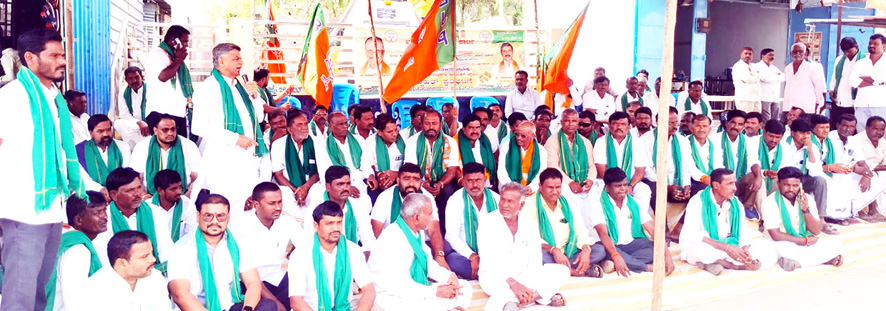 ಮುಖ್ಯಮಂತ್ರಿ ಕುರ್ಚಿಗಾಗಿ ಕಾಲಹರಣ, ರೈತ ಕಡೆಗಣನೆ - ಪ್ರತಾಪಗೌಡ ಪಾಟೀಲ ಆರೋಪ