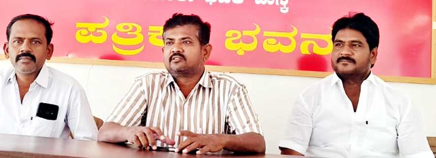 ಅಭಿವೃದ್ಧಿ ಕಾಮಗಾರಿ ; ಶಾಸಕ ಬಸನಗೌಡ ವಿರುದ್ಧ ಆರೋಪ ಸಲ್ಲ ಬಹಿರಂಗ ಚರ್ಚೆಗೆ ಅಮರೇಶ ಕಲ್ಲೂರ ಸವಾಲು