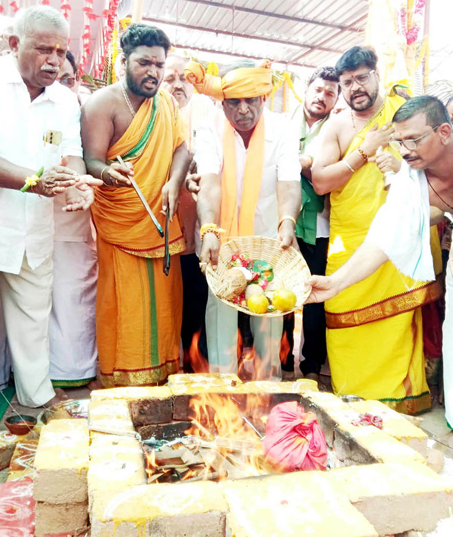 ಕಾಶೀ ವಿಶ್ವನಾಥ, ವಿಶಾಲಾಕ್ಷಿ ವಿಗ್ರಹ ಪ್ರತಿಷ್ಠಾಪನೆ ; ಮಂಡಲ ಪೂಜೆ ಸಂಪನ್ನ