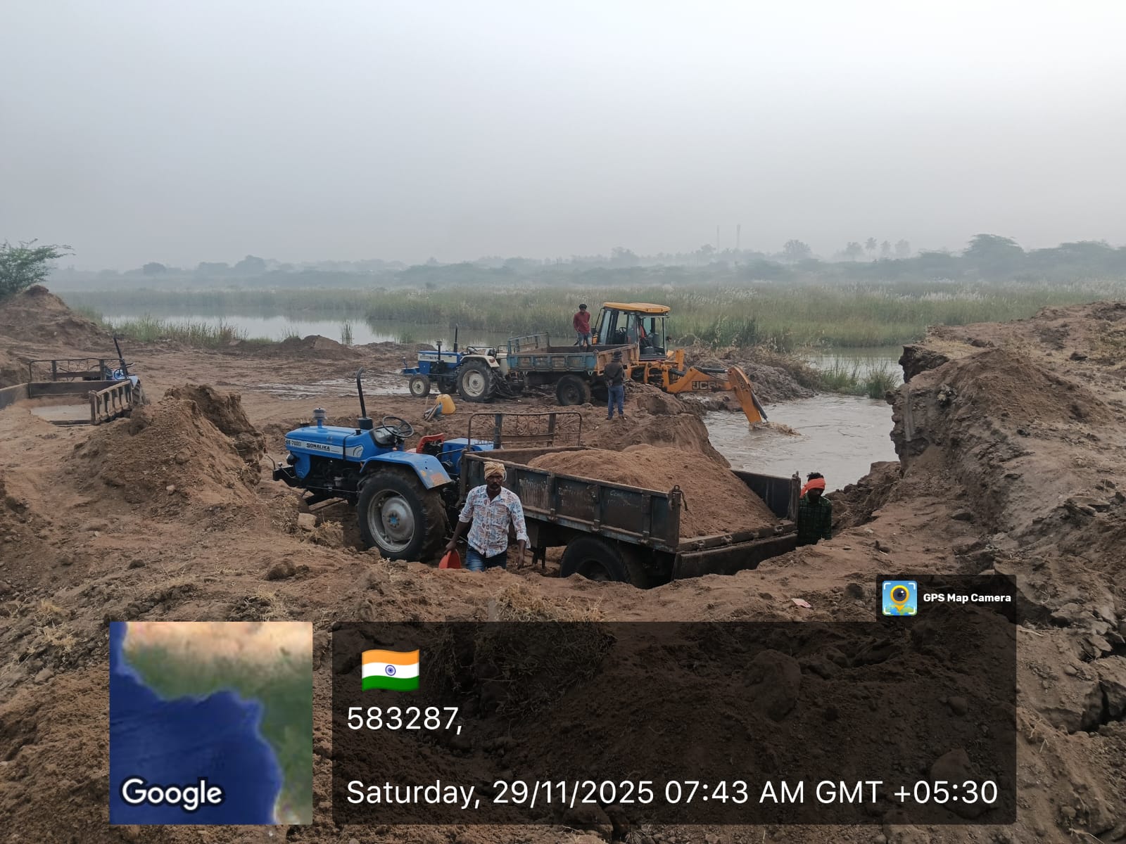 ಸ್ಮಶಾನ ಬಿಡದ ಅಕ್ರಮ ಮರಳು ದಂಧೆ