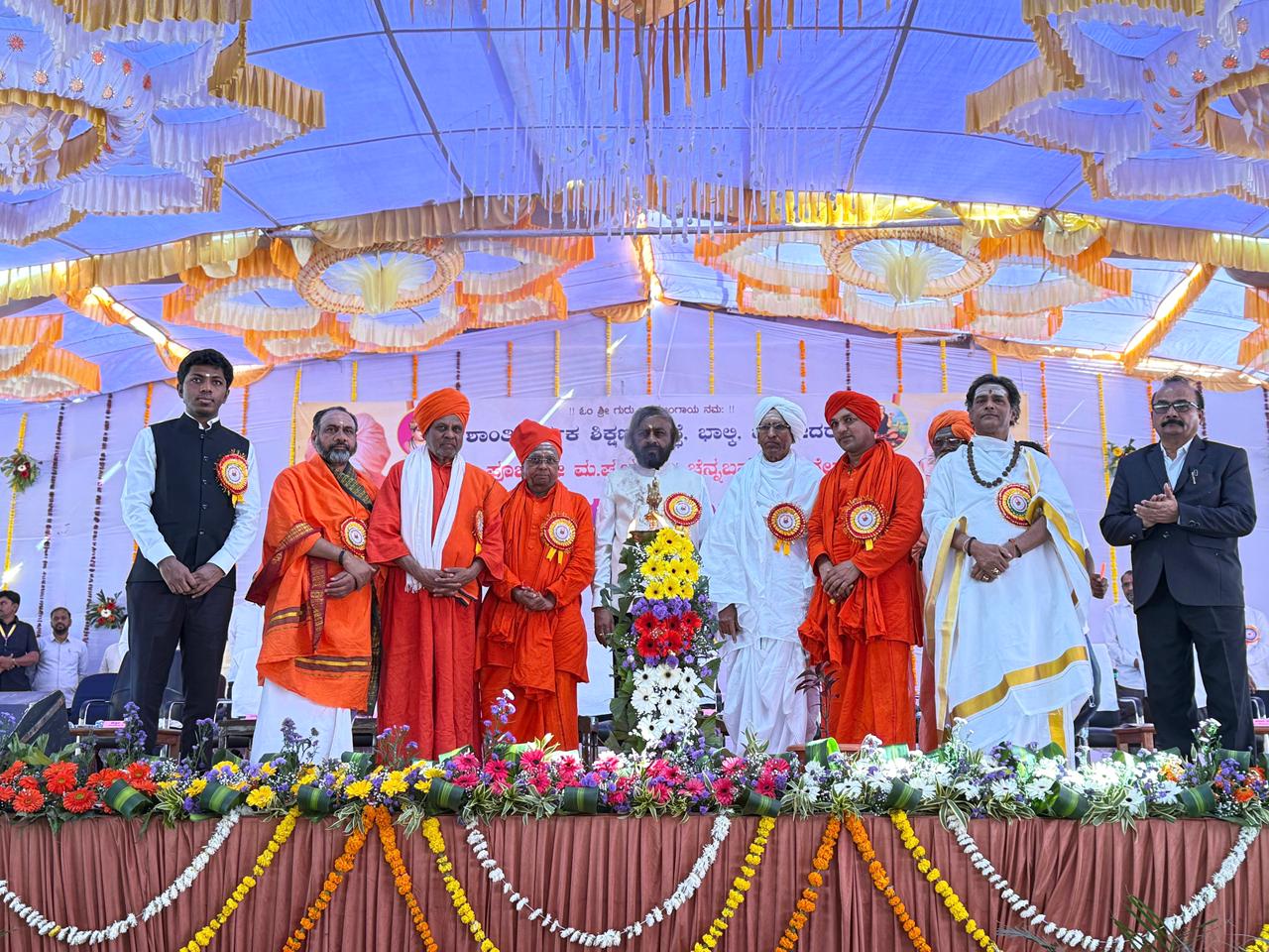 ಪಟ್ಟದ್ದೇವರ ವಿಚಾರಧಾರೆ ಮಠಾಧೀಶರಿಗೆ ಮಾದರಿ : ಖಂಡ್ರೆೆ