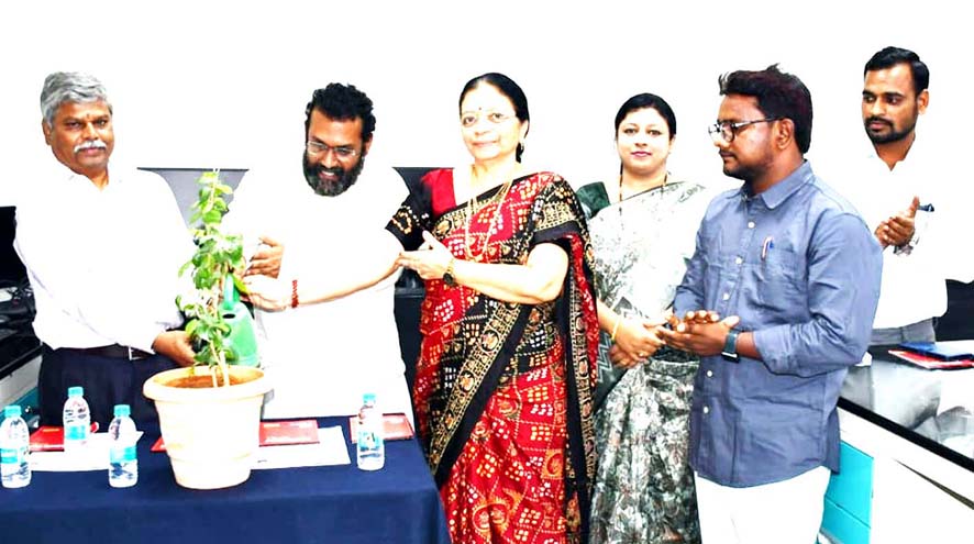 ಆದಿಕವಿ ಶ್ರೀ ಮಹರ್ಷಿ ವಾಲ್ಮೀಕಿ ವಿವಿ : ಭೌತಶಾಸ ವಿಭಾಗದಲ್ಲಿ ವಿಶೇಷ ಉಪನ್ಯಾಸ ಶಾಸೀಯ ಕಂಪ್ಯೂೂಟಿಂಗ್‌ಗೆ ಕ್ವಾಾಂಟಂ ಸೆಡ್ಡು - ಡಾ.ರಾಜೀವ್ ಶೇಷ ಜೋಷಿ