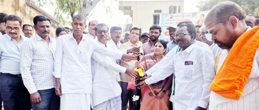 ಜಾಲಹಳ್ಳಿಯಲ್ಲಿ 50 ಹಾಸಿಗೆ ಕಟ್ಟಡ ಕಾಮಗಾರಿಗೆ ಅಡಿಗಲ್ಲು ಆರೋಗ್ಯ ಸಂಪತ್ತಿನ ಮುಂದೆ ಯಾವ ಸಂಪತ್ತು ಸಾಟಿ ಇಲ್ಲ : ಶಾಸಕಿ ಕರಿಯಮ್ಮ