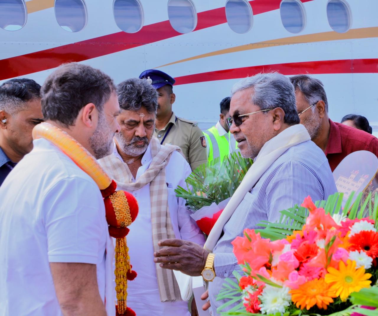 ರಾಹುಲ್ ಗಾಂಧಿ ಕಮಿಂಗ್ ಅಂಡ್ ಗೋಯಿಂಗ್ ಅಷ್ಟೆ: ಮಾತನಾಡಬೇಕಿರುವುದು ನಾನು ಮತ್ತು ಡಿಕೆಶಿ ರಾಹುಲ್ ಜೊತೆ ಯಾವ ರಾಜಕೀಯ ಚರ್ಚೆಯೂ ಇಲ್ಲ: ಸಿದ್ದರಾಮಯ್ಯ