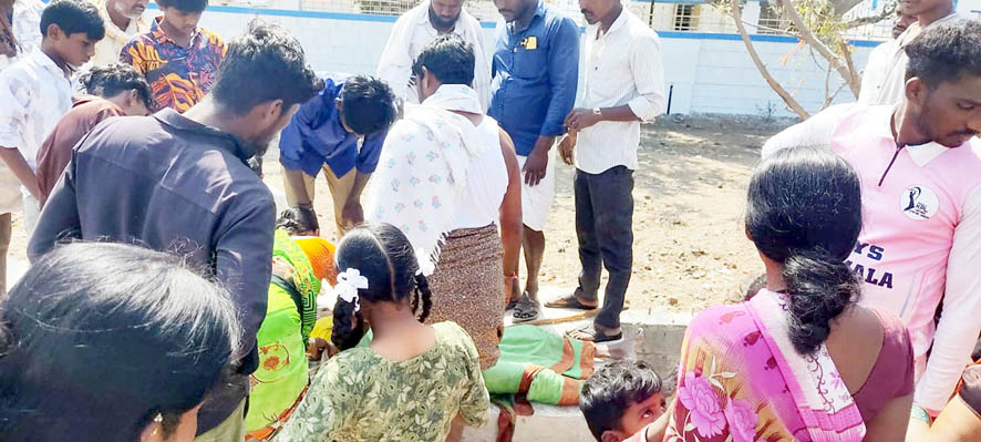 ಗುತ್ತಿಗೆದಾರ, ಅಧಿಕಾರಿಗಳ ತಪ್ಪುು ಮುಚ್ಚಿಕೊಳ್ಳಲು ಸಂಧಾನ? ಕುರ್ಡಿ : ಚರಂಡಿಯಲ್ಲಿ ಬಿದ್ದ ಅರೋಲಿಯ ವೃದ್ದೆ ಸಾವು