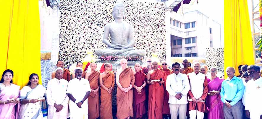 ಗೌತಮ ಬುದ್ಧನ ಏಕಶಿಲಾ ಮೂರ್ತಿ ಅನಾವರಣ
