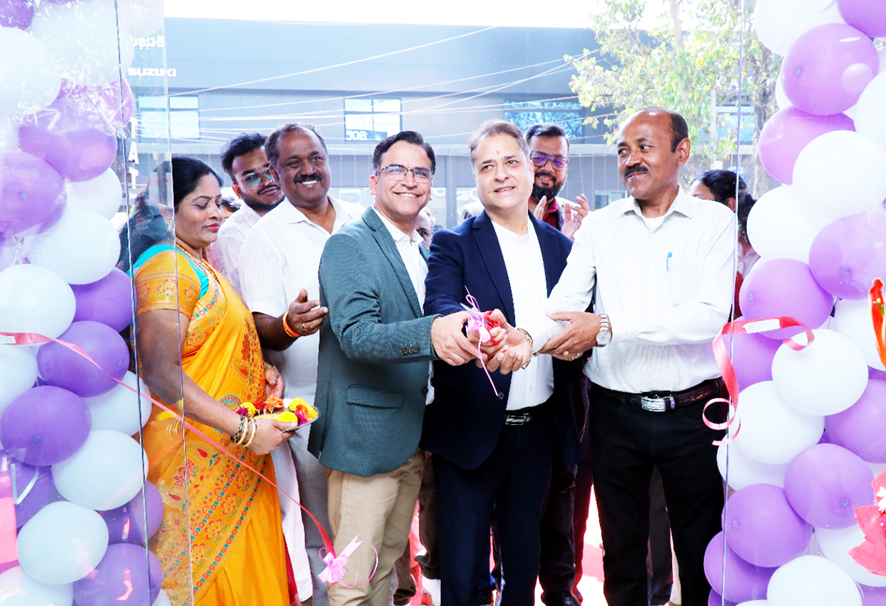ಲಿವ್ಪೂೆ ್ಯನರ್ ಭೌತಿಕ ರೀಟೇಲ್ ಮಾರುಕಟ್ಟೆ ವಿಸ್ತರಣೆ