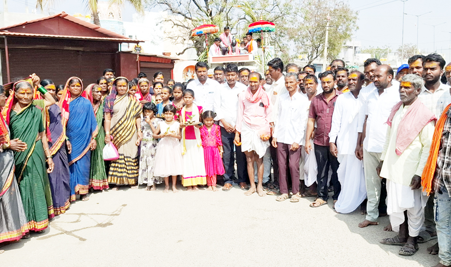 ಶಿವನ ಶಿಲಾಮೂರ್ತಿ ಮೆರವಣಿಗೆ