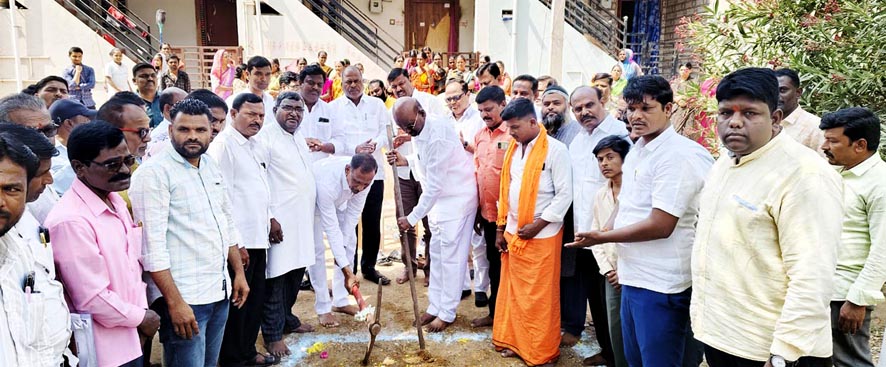 ಮುದಗಲ್ : ನಗರೋತ್ಥಾನ ಕಾಮಗಾರಿಗೆ ಶಾಸಕ ಮಾನಪ್ಪ ವಜ್ಜಲ್ ಚಾಲನೆ