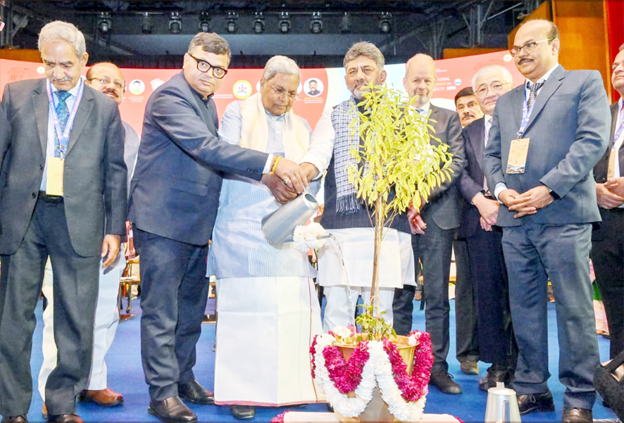 ಅಂತಾರಾಷ್ಟ್ರೀಯ ಅಣೆಕಟ್ಟು ಸುರಕ್ಷತಾ ಸಮ್ಮೇಳನದಲ್ಲಿ ಸಿಎಂ ಸಿದ್ದರಾಮಯ್ಯ ಅಭಿಪ್ರಾಯ ಅಣೆಕಟ್ಟೆಗಳ ಸುರಕ್ಷತೆ ಈಗ ರಾಷ್ಟ್ರೀಯ ಭದ್ರತೆಯ ಅನಿವಾರ್ಯ