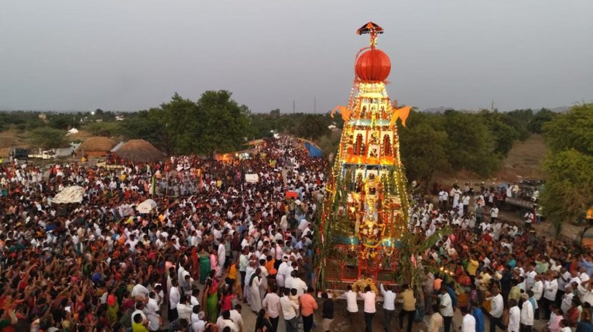 ಹರವಿ: ಸಂಭ್ರಮದಿಂದ ಜರುಗಿದ ಬಸವೇಶ್ವರ ರಥೋತ್ಸವ