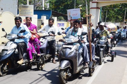 ವಿಶೇಷಚೇತನರು ಸುಲಲಿತವಾಗಿ ಮತದಾನ ಮಾಡಲು ವಾಹನ ವ್ಯವಸ್ಥೆ: ಜಿಲ್ಲಾಧಿಕಾರಿ