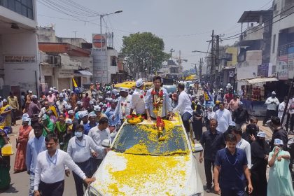 ಪುಲಕೇಶಿ ನಗರ ವಿಧಾನಸಭಾ ಕ್ಷೇತ್ರದ ಅಮ್ ಆದ್ಮಿ ಪಕ್ಷದ ಅಭ್ಯರ್ಥಿ ಸುರೇಶ್‌ ರಾಥೋಡ್‌ ಅವರಿಂದ ನಾಮಪತ್ರ ಸಲ್ಲಿಕೆ