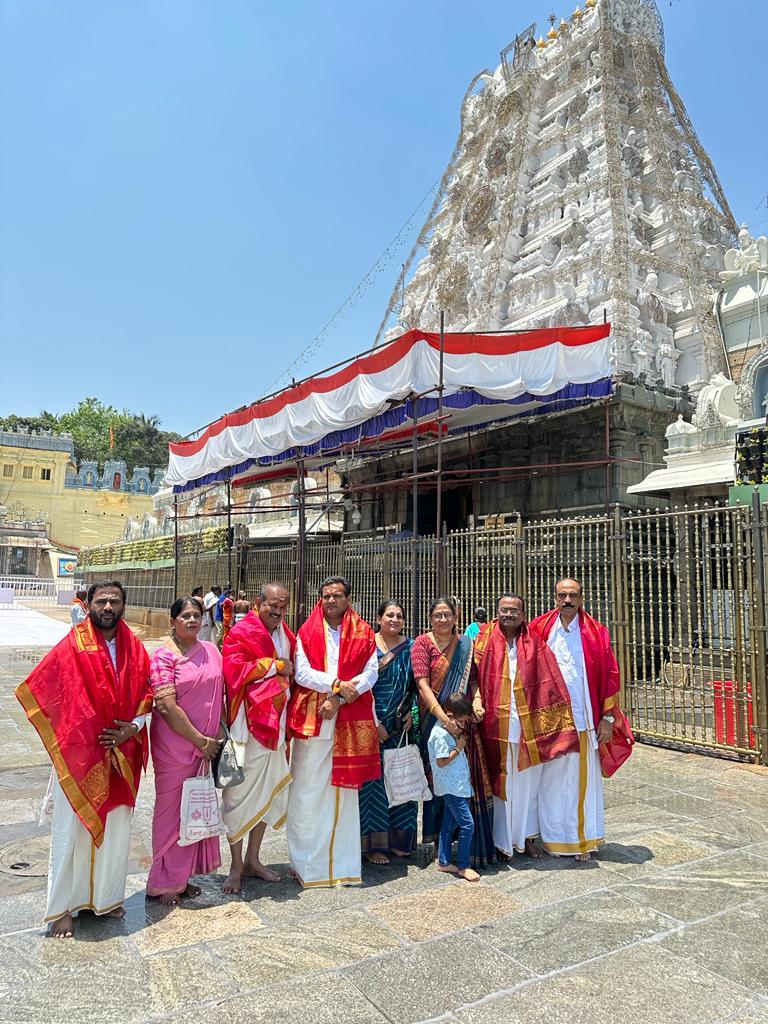 ತಿರುಪತಿ ತಿಮ್ಮಪ್ಪನ ದರ್ಶನ ಪಡೆದ ಸೀಕಲ್ ರಾಮಚಂದ್ರಗೌಡ