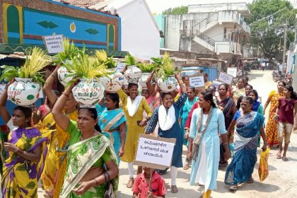 ತುಮಕೂರು: ಕಡ್ಡಾಯ ಮತದಾನಕ್ಕಾಗಿ ಸಾಂಪ್ರದಾಯಿಕ ನಡಿಗೆ