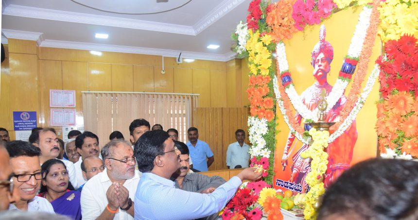 ಭದ್ರ ಬುನಾದಿ ಹಾಕಿದ ಮಹನೀಯರು