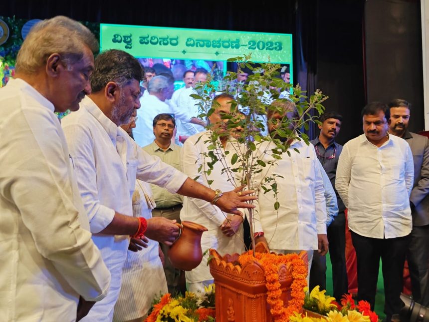 ಬೆಂಗಳೂರಿನ ಎಷ್ಟು ರಸ್ತೆಗಳಲ್ಲಿ ಮರಗಳಿಲ್ಲ ಎಂದು ಬಿಬಿಎಂಪಿ ತಕ್ಷಣ ವರದಿ ಸಿದ್ದಪಡಿಸಬೇಕು: ಡಿಸಿಎಂ