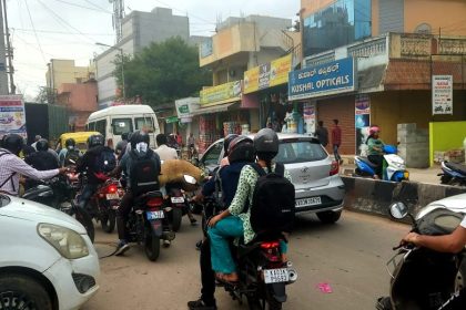 ನೆನೆಗುದಿಗೆ ಬಿದ್ದಿರುವ ಹೂಡಿ ಸಂಪರ್ಕ ರಸ್ತೆ ಅಗಲೀಕರಣ ಯೋಜನೆ