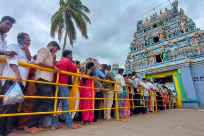 ಆಷಾಢ ಹುಣ್ಣಿಮೆ. ಹುಲಿಗಿಗೆ ಭಕ್ತ ಸಾಗರ