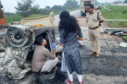 ಭೀಕರ ಅಪಘಾತ : ಮೂವರ ಸಾವು 