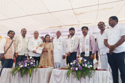 ಅಂಬಾಮಠದಲ್ಲಿ ಗ್ರಾಾಮೀಣ ದಸರಾ ಉತ್ಸವಕ್ಕೆೆ ಸಚಿವರಿಂದ ಅದ್ದೂರಿ ಚಾಲನೆ ಗ್ರಾಾಮೀಣ ಸಂಸ್ಕೃತಿ ಉಳಿಸಲು ದಸರಾ ಪೂರಕ : ದರ್ಶನಾಪುರ