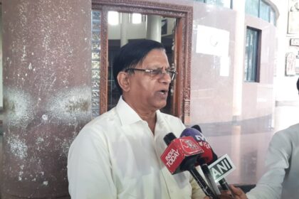 ಮಲ್ಲಿಕಾರ್ಜುನ ಖರ್ಗೆ ಪ್ರಧಾನಿಯಾಗಲಿ ಎಂದು ಕಾಯ್ತಿಿದ್ದೇನೆ- ರಾಯರಡ್ಡಿಿ