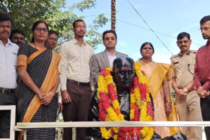 ಜಿಲ್ಲಾಾಡಳಿತದಿಂದ ಮಹಾತ್ಮಗಾಂಧೀಜಿ, ಲಾಲ್‌ಬಹದ್ದೂರ ಶಾಸಿ ಜಯಂತಿ ಆಚರಣೆ ಗಾಂಧೀಜಿಯವರ ಬದುಕೆ ನಮಗೆಲ್ಲ ಪ್ರೇರಣೆ – ಡಿಸಿ