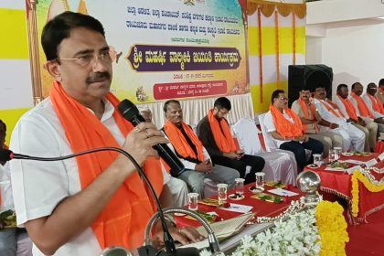 ಜಿಲ್ಲಾಡಳಿತದಿಂದ ಶ್ರೀ ಮಹರ್ಷಿ ವಾಲ್ಮೀಕಿ ಜಯಂತ್ಯುತ್ಸವ ವಾಲ್ಮೀಕಿ ಮಹರ್ಷಿಗಳ ತತ್ವ  ಪಾಲಿಸಿದರೆ ಬದುಕು ಹಸನ-ಜಿ.ಕುಮಾರನಾಯಕ