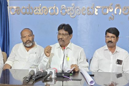 ಅಧಿಕಾರಿಗಳ ಸಭೆ ಮಾಡಲು ರವಿ ಯಾರು * ಆಗ ರಿಬೂಟ್ ಈಗ ರೈಸಿಂಗ್ ದೊಂಬ ರಾಟ ಕೆರೆ ಒತ್ತುವರಿ ಮಾಡಿ ಲೇಔಟ್ ನಿರ್ಮಾಣ ತೆರವು ಮಾಡುವರೆ ಬೋಸರಾಜ್ -ವಿರೂಪಾಕ್ಷಿ
