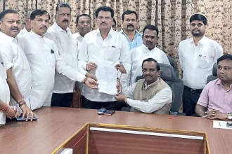 ಕೆವೈಡಿಸಿಸಿ ಬ್ಯಾಾಂಕ್   ಅಧ್ಯಕ್ಷರಾಗಿ ವಿಠಲ ಯಾದವ, ಉಪಾಧ್ಯಕ್ಷರಾಗಿ ಶಂಕರ ಭೂಪಾಲ ಅವಿರೋಧ ಆಯ್ಕೆೆ