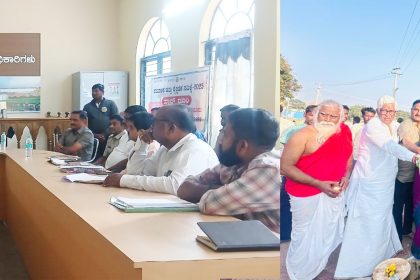 ಅಂಬಾದೇವಿ ಜಾತ್ರಾಾ ಮಹೋತ್ಸವ: ಅಧಿಕಾರಿಗಳೊಂದಿಗೆ ಶಾಸಕರ ಸಭೆ ಅದ್ದೂರಿ ಅಂಬಾದೇವಿ ಜಾತ್ರಾಾ ಮಹೋತ್ಸವಕ್ಕೆೆ ನಿರ್ಧಾರ- ಬಾದರ್ಲಿ