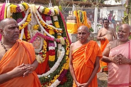 ಶ್ರೀ ಪದ್ಮನಾಭ ತೀರ್ಥರ ಮಧ್ಯಾಾರಾಧನೆ ; ಉಭಯ ಮಠಗಳ ಶ್ರೀಗಳು ಭಾಗಿ  ಆನೆಗುಂದಿ ; ಮಹಾಸಮಾಗಮ ಮಹಾ ಮಂಗಳರಾತಿ