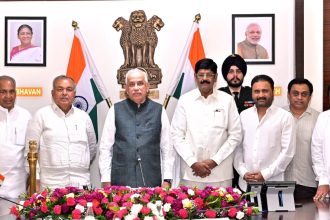 ರಾಜ್ಯಪಾಲರ ಅಧ್ಯಕ್ಷತೆಯಲ್ಲಿ ಉಭಯ ರಾಜ್ಯ ಸಚಿವರ ಸಭೆ * ಮಾಸ್ಟರ್ ಪ್ಲಾಾನ್ ಜಾರಿ, ಯಾವುದೆ ಭವನ ನಿರ್ಮಿಸಲ್ಲ ಶ್ರೀಶೈಲದ ಕರ್ನಾಟಕ (ಛತ್ರ) ಭವನ ಸ್ಥಳ ಖುದ್ದು ಪರಿಶೀಲನೆಗೆ ನಿರ್ಧಾರ