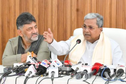 ಸಿದ್ದರಾಮಯ್ಯ-ಡಿ.ಕೆ. ಶಿವಕುಮಾರ್ ಉಪಾಹಾರ ಸಭೆ/ ಗೊಂದಲಗಳಿಗೆ ತೆರೆ ಎಳೆಯಲು ಉಭಯ ನಾಯಕರ ನಿರ್ಧಾರ/ ಸಂಸತ್ತು-ವಿಧಾನಸಭೆ ಅಧಿವೇಶನಗಳಿಗೆ ಆಹಾರವಾಗದಿರಲು ತೀರ್ಮಾನ  ಬೀಸೋ ದೊಣ್ಣೆೆಯಿಂದ ತಾತ್ಕಾಾಲಿಕ ಪಾರು