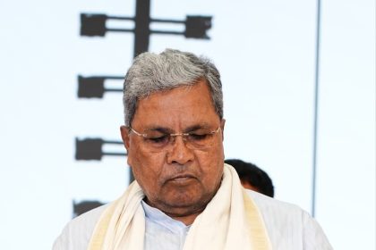 ವಿಧಾನಸೌಧದ ಬ್ಯಾಾಂಕ್ವೆೆಟ್ ಹಾಲ್‌ನಲ್ಲಿ ಸಿಎಂ ಸಿದ್ದರಾಮಯ್ಯರಿಂದ ಲೋಕಾರ್ಪಣೆ  ಡಿಸಿಎಂ ಡಿಕೆಶಿ ರಚಿತ ನೀರಿನ ಹೆಜ್ಜೆೆ ಕೃತಿ ಬಿಡುಗಡೆ